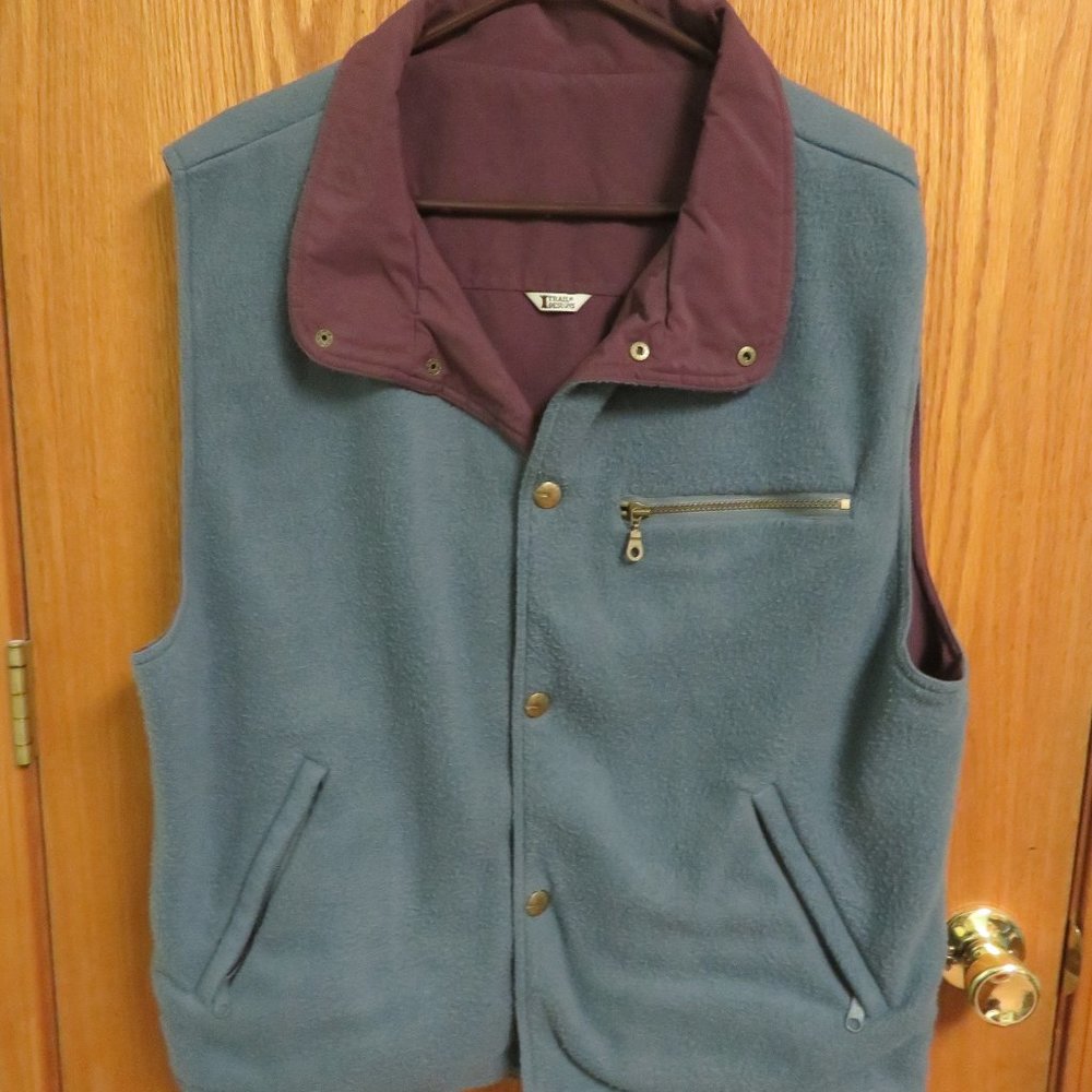 Reversible "Trail Design" Vest - size Med